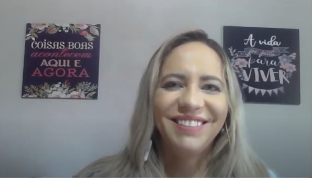 SHEILA FOTO TV C A CAMARA.jpg